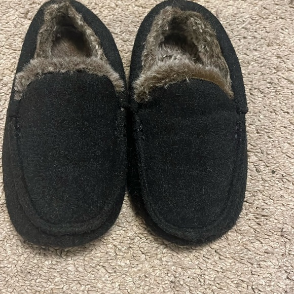 Moccasins Boys 11-12 - Picture 1 of 1